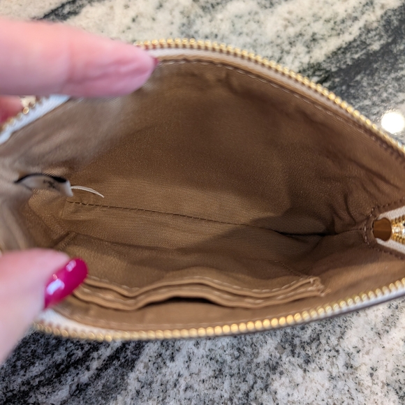 Coach 🩷 Pink Star ⭐ Wristlet - Picture 4 of 4